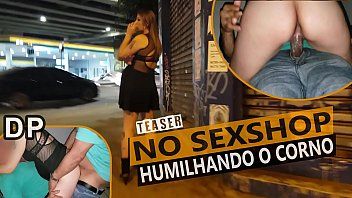 Ninfetinha safada no anal toda empinada